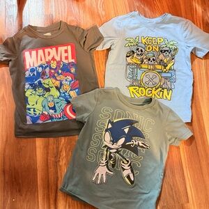 Marvel Superheroes Black T-Shirt with Red and Blue